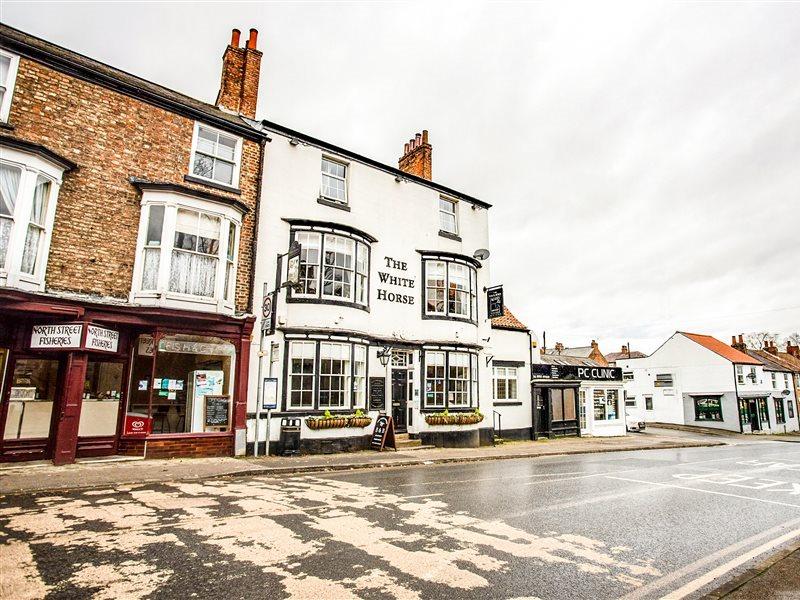 Oyo The White Horse, Ripon North Yorkshire Hotel Exterior photo